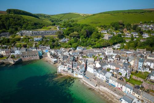 Cawsand House | Cawsand Coastal Retreat