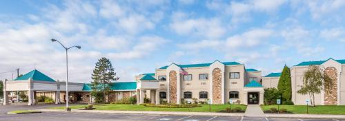 Ithaca Hotel | Cayuga Blu