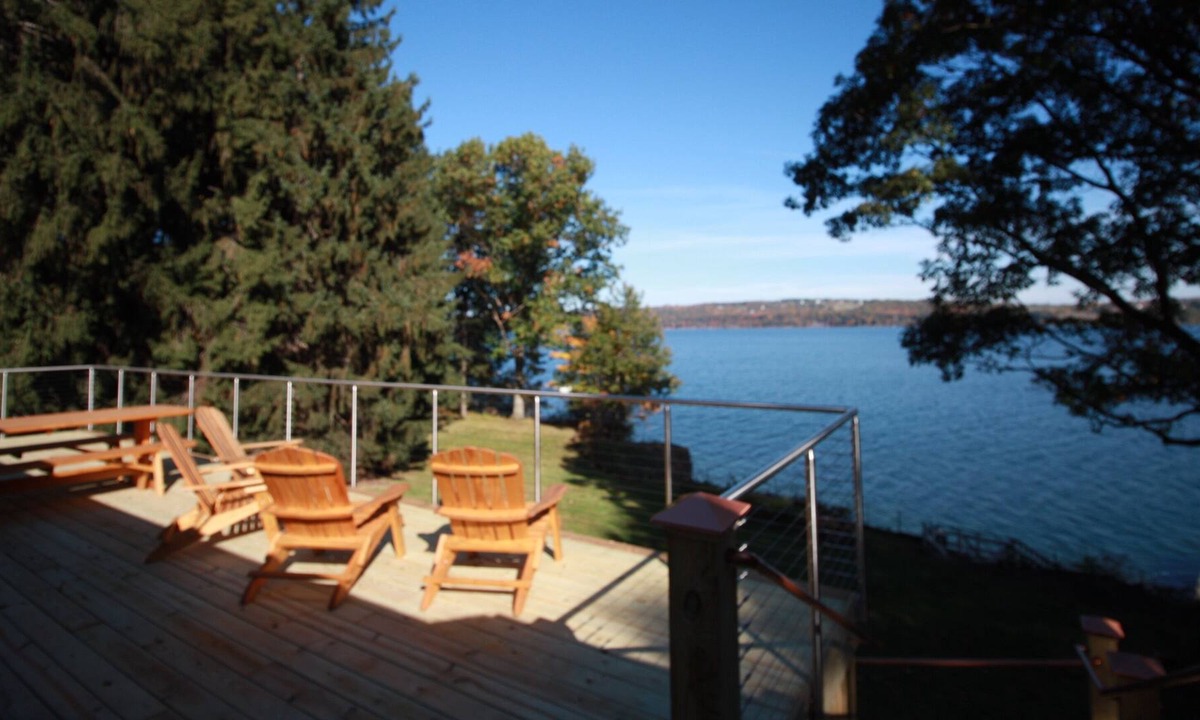 Ithaca House | Cayuga Lake /Family/ Alumni Reunions, Cornell Graduation in Ithaca, NY