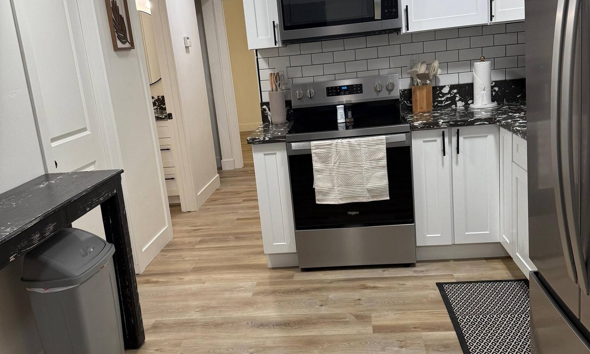 Duchesne Hotel | CB&M Westside Suites