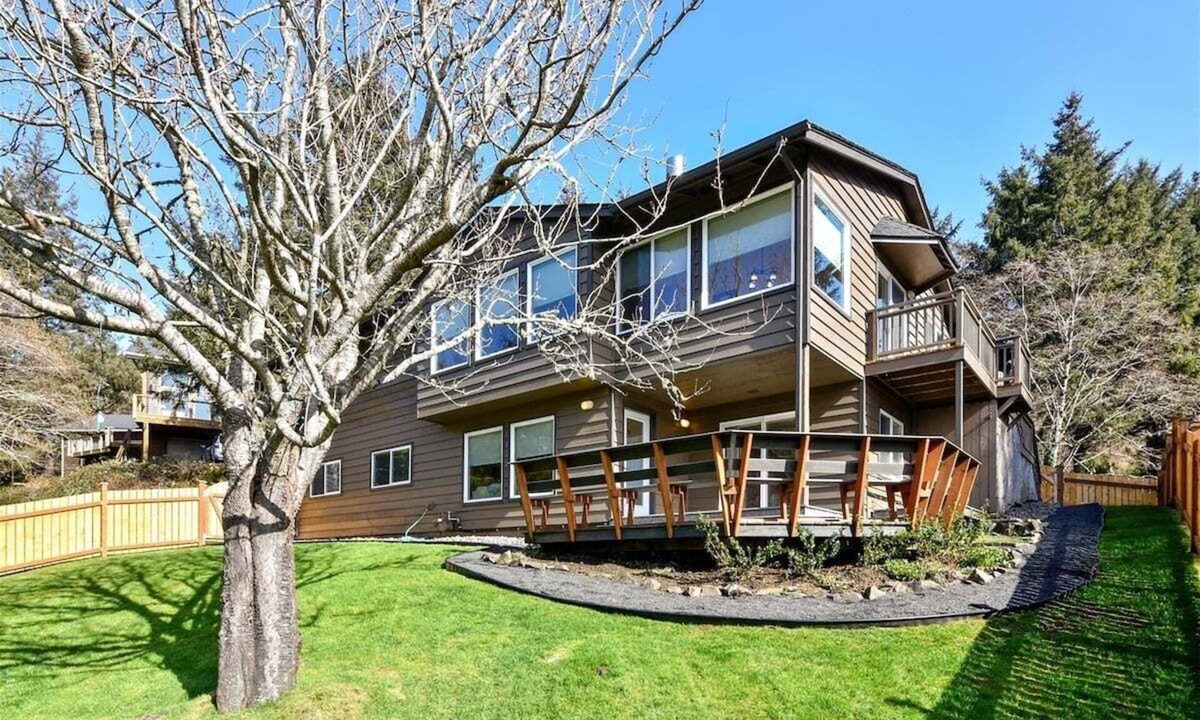 Tolovana Park House | CB Sands - Short walk to the Beach!