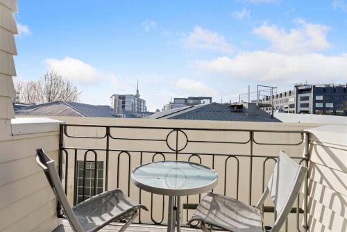 Newton House | CBD Spacious 3 Storey Terrace House with Courtyard