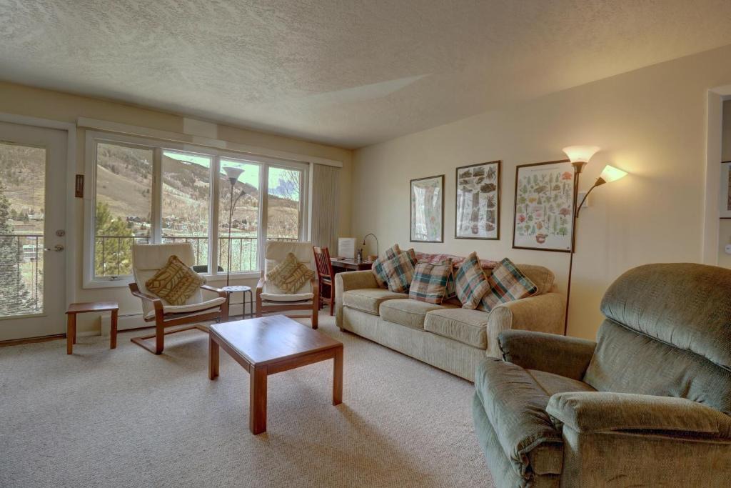 Dillon Apartment | CC42 Chateau Claire condo