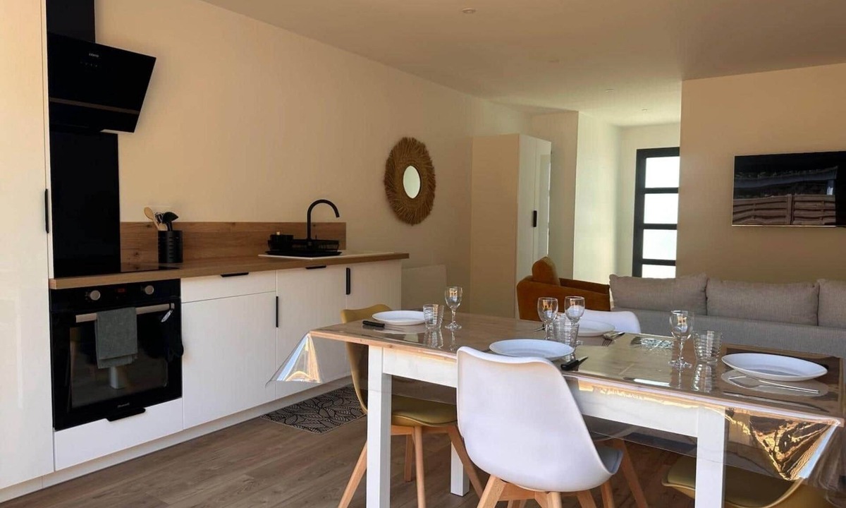 Balleroy House | Ce logement vous accueille à 25mn des plages des sites du D-DAY et de ses plages