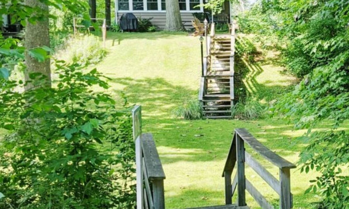 Point Abino Cottage | Cedar Bay Cottage ~ 4 Season