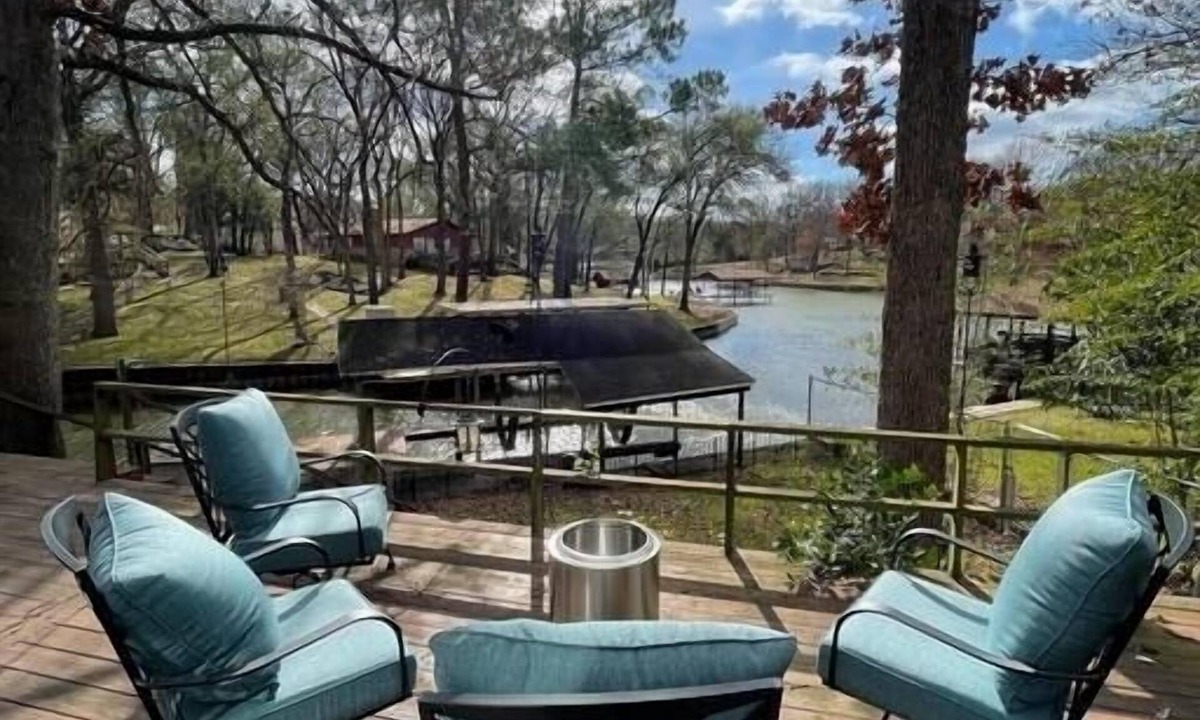 Malakoff Ski Chalet | Cedar Creek Chalet - Lake Views - 3BR/3BA - Sleeps 8