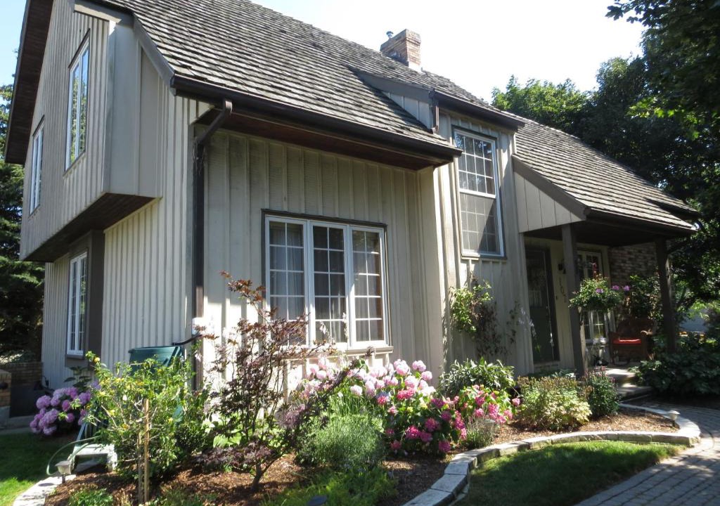 Historic Old Town Bed & Breakfast | Cedar Gables Bed & Breakfast