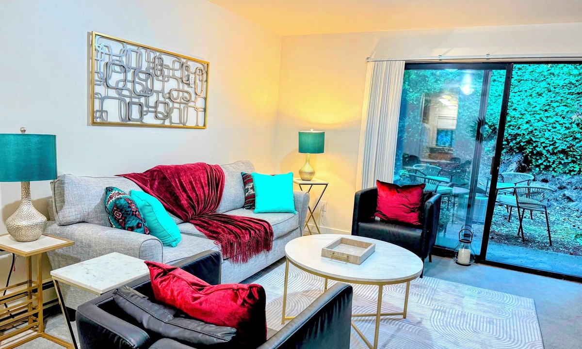 Lynnwood House | Cedar Heights w sauna/bonfire