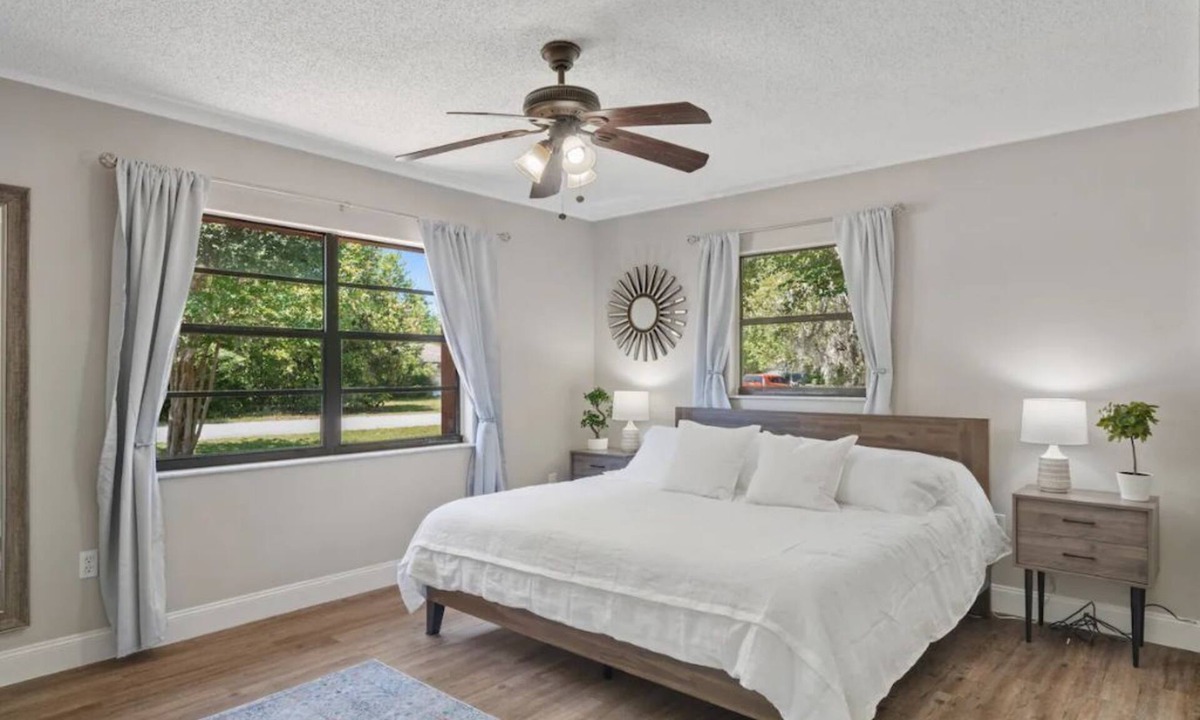 Meadowcrest House | Cedar Hideaway!