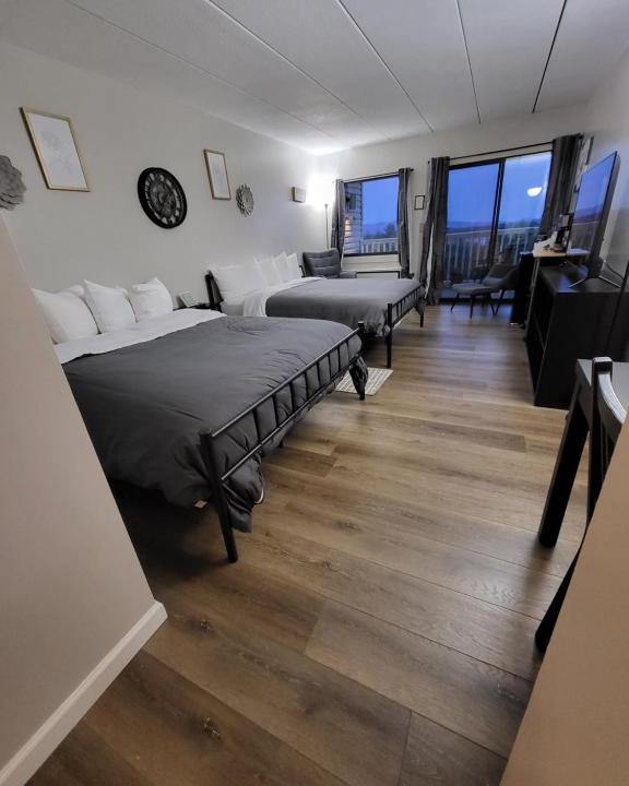 Weirs Beach Apartment | Cedar Lodge Room w/Lake Views!