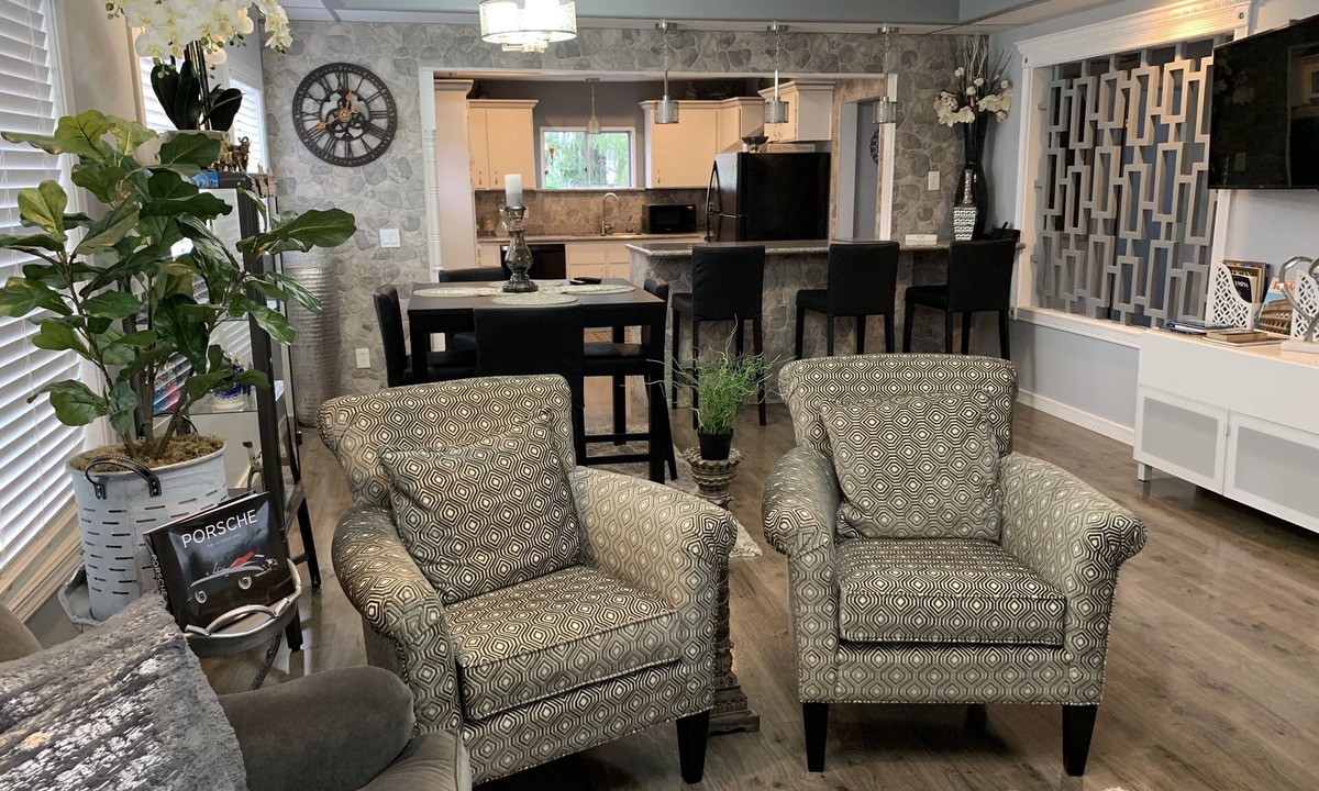 Cedar Mill House | Cedar Mill Getaway