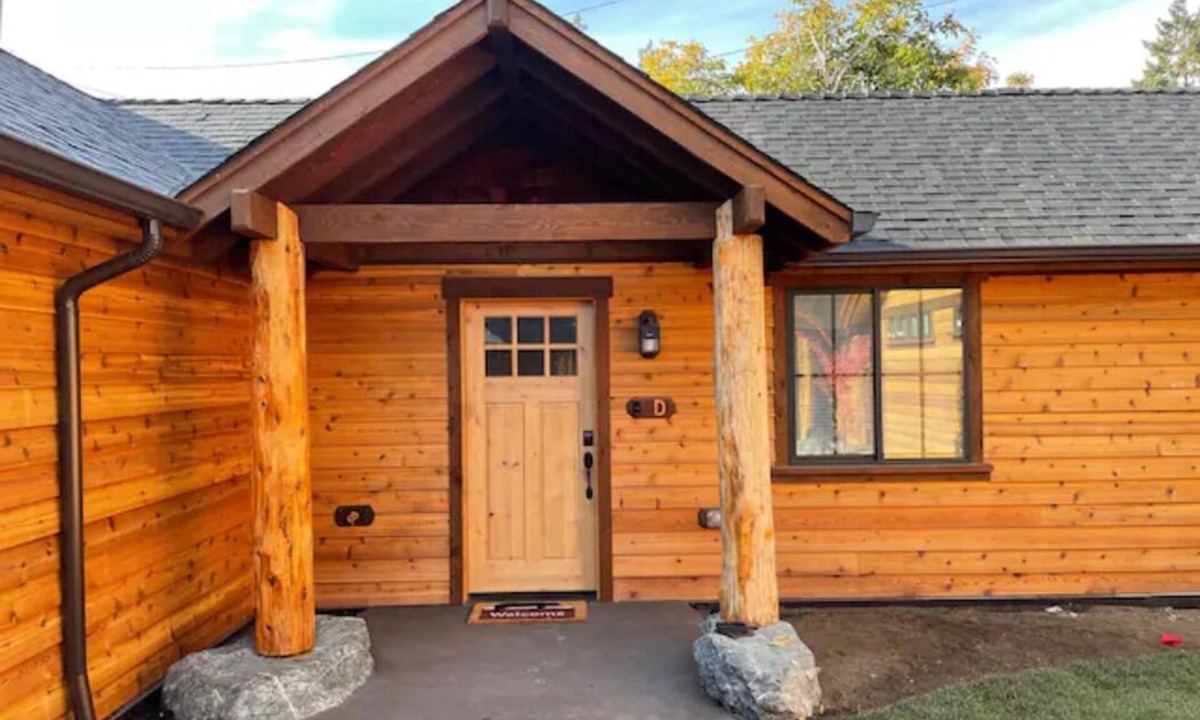 Grants Pass House | Cedar Mountain - Suite D