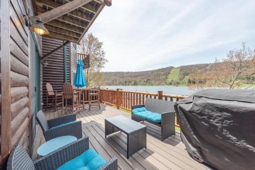 McHenry House | Cedar Shores Villa #02