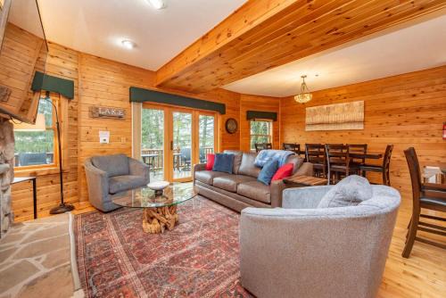 McHenry House | Cedar Shores Villa #06