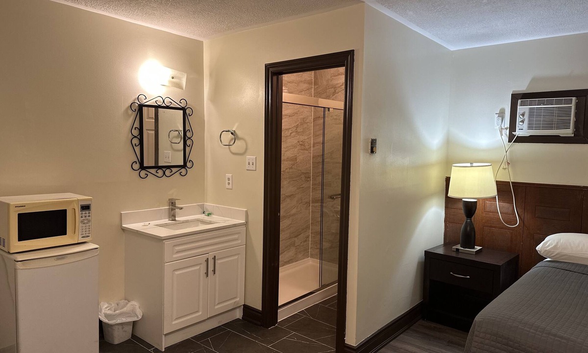 Georgetown Hotel | Cedar Springs Motel