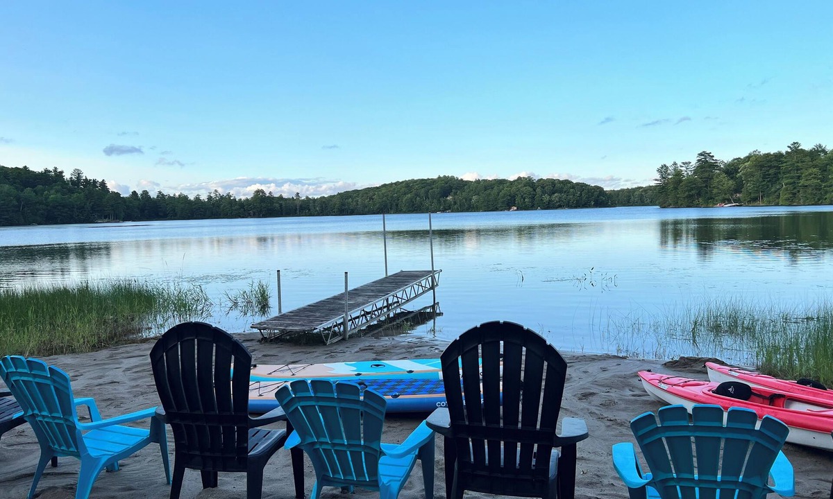 Algonquin Highlands House | Cedar Sunrise Cottage (All Season, Lake View)