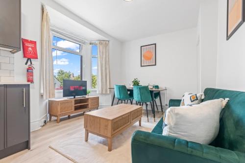 Newport Apartment | Cedar View - 2 Bed Apartment