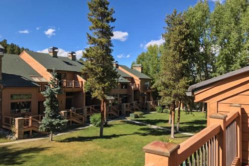 Peak 9 House | Cedars 26