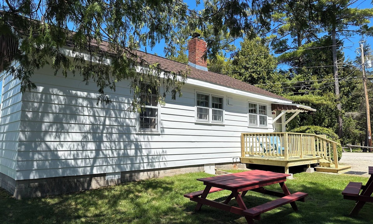 Ephraim Cottage | Cedars and Sandy Beaches