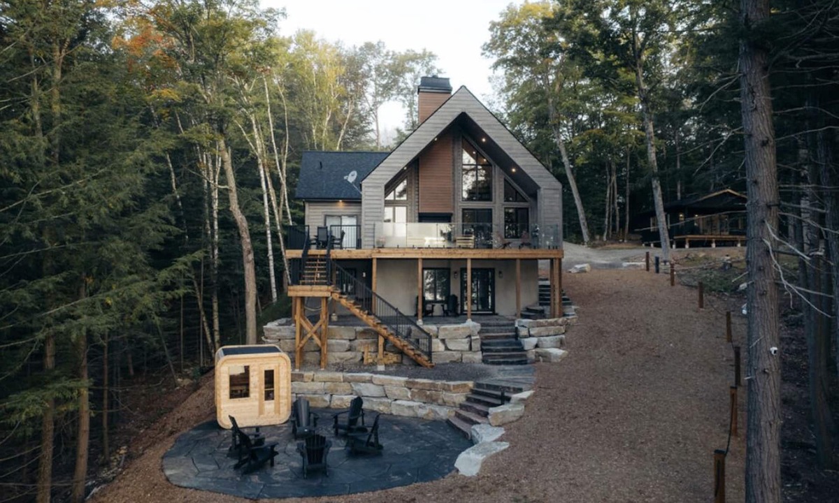 Dysart et al Ski Chalet | Cedars West - New Lakeside with sauna