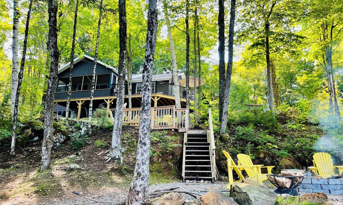 North Frontenac Cottage | Ceders & Ferns Lakefront Nature Retreat - 4-acres/Private Waterfront
