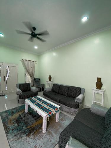 Kampung Sura Masjid House | Ceiba View Homestay