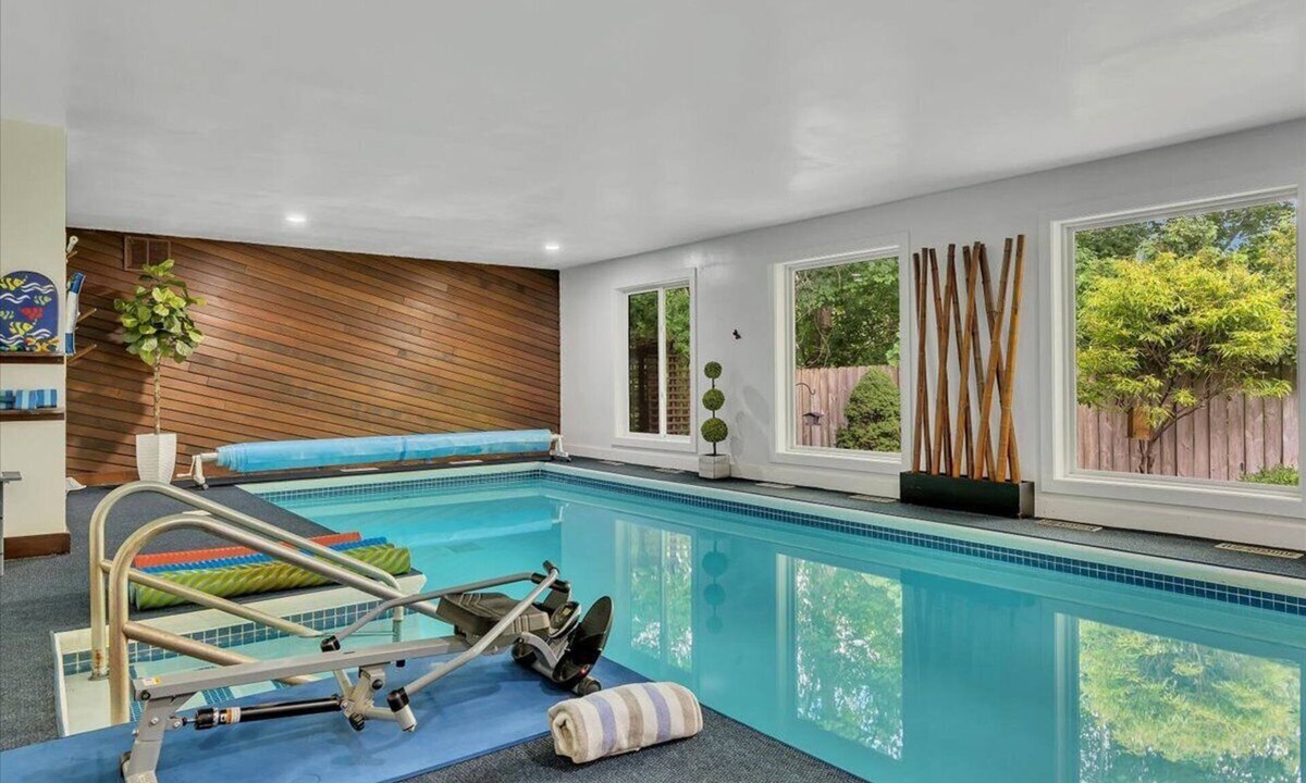 Saratoga Springs House | CELEBRATE in an INDOOR POOL & SPA