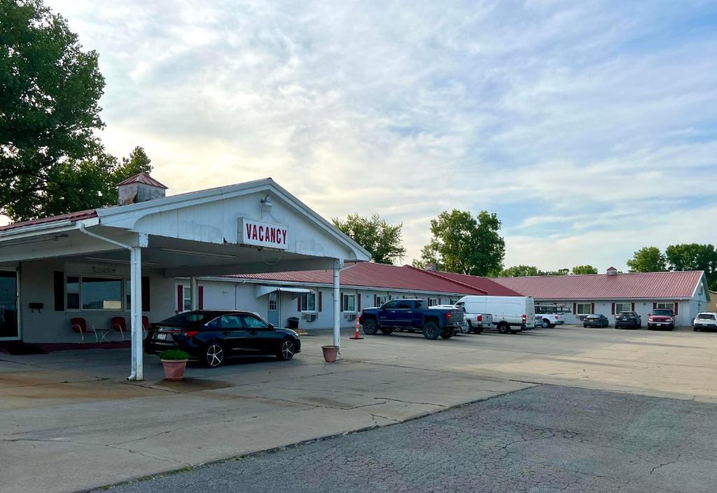 Clarinda Hotel | Celebrity Inn