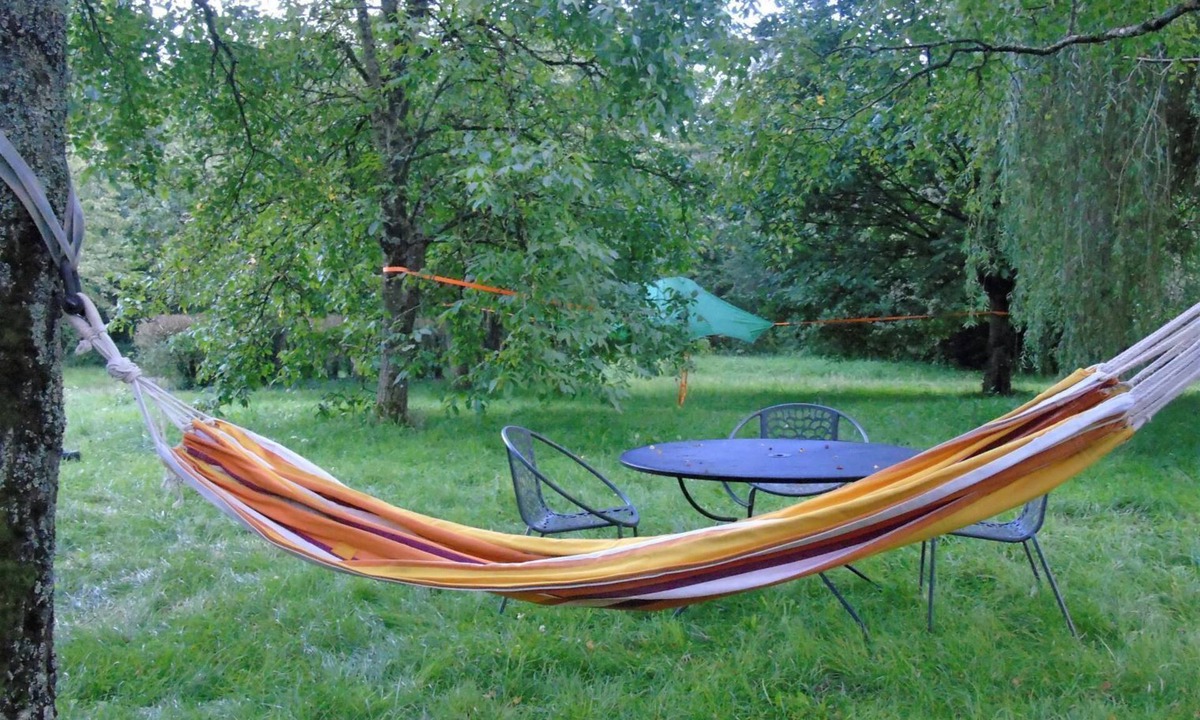 Wassy Cabin | Celestial hanging tent