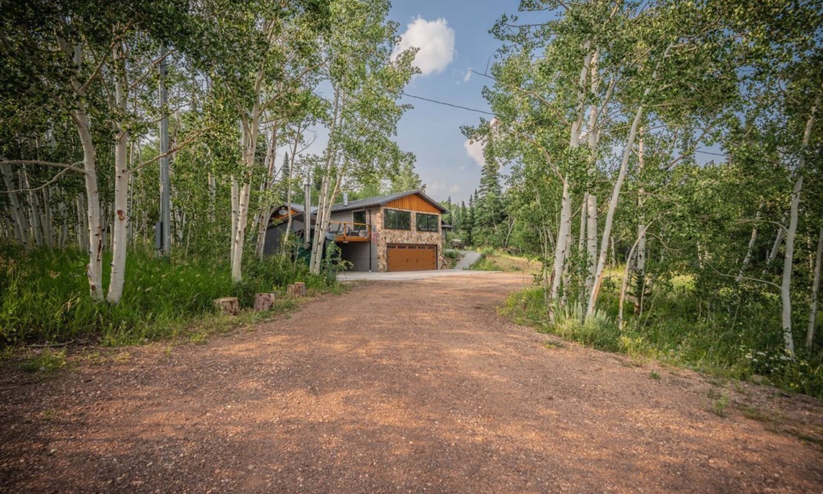 Centennial Cabin | Centennial Mountain Retreat