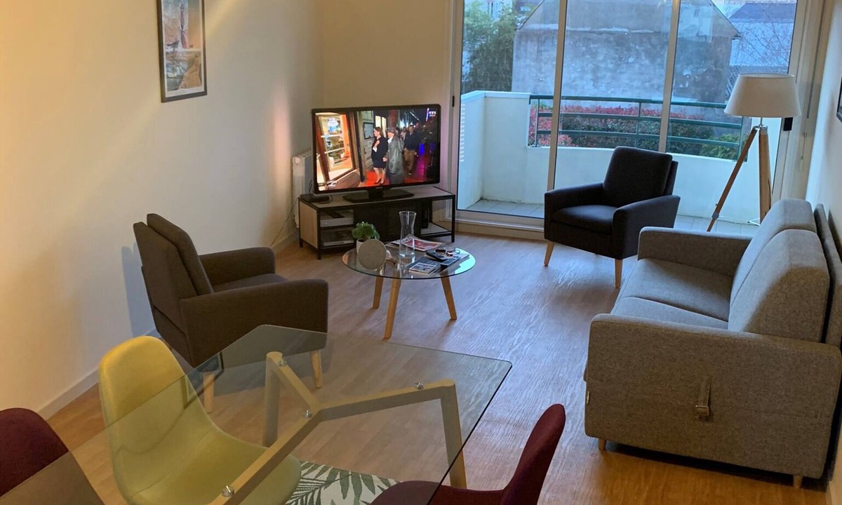 Vannes Apartment | Center 2 ch parking wifi