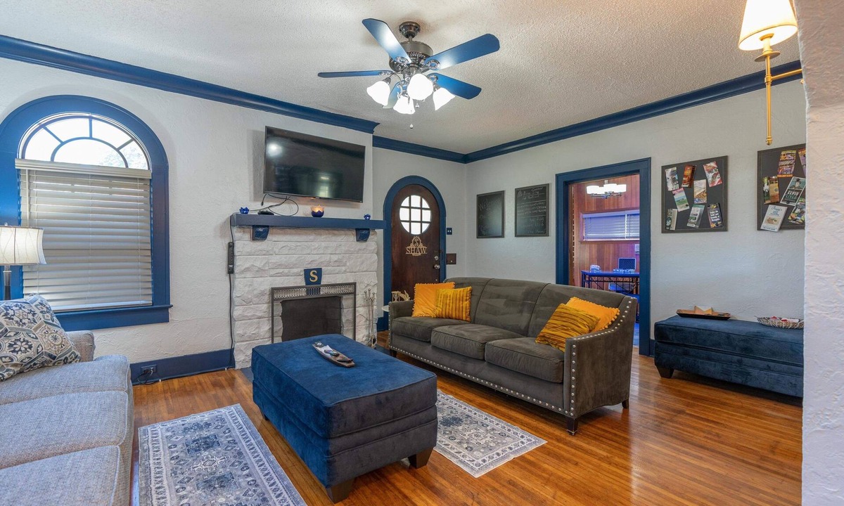 Memphis House | Center City