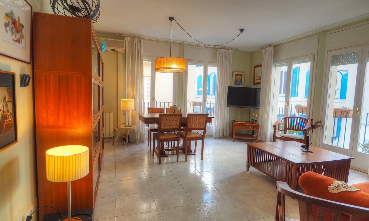 Sitges Town Center Apartment | Center Family Apartment by Hello Homes Sitges