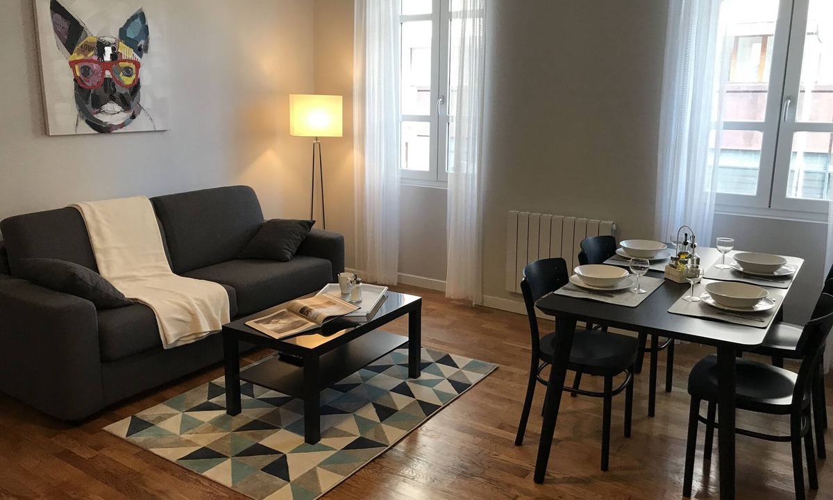 Albi Apartment | CENTER - SPACIOUS - COZY - WIFI