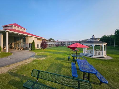 Auburn Hotel | Center Street Value Inn