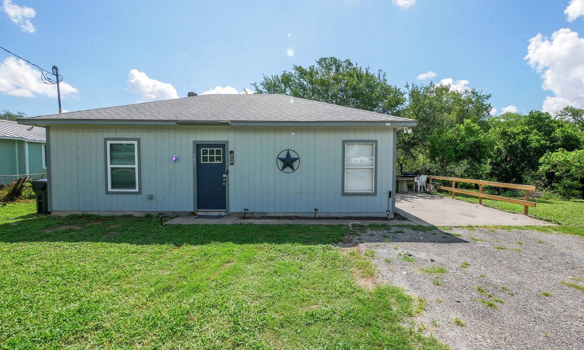Northwest Corpus Christi House | Central 2 BD Home-Min to Refineries & Airport-Ext