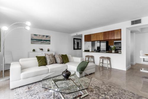 East Little Havana Apartment | Central 2 bed Apartment with a Pool & Gym- Free Garage Parking
