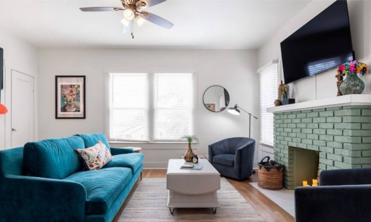 Monte Vista House | Central 2 BR, 1 BA Downtown Pearl Zoo Airport