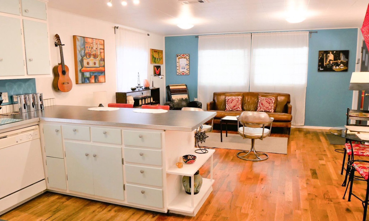 Hyde Park House | CENTRAL - 2 Mi. to Downtown! House w/ Fenced Yard In Quaint, Popular Hyde Park