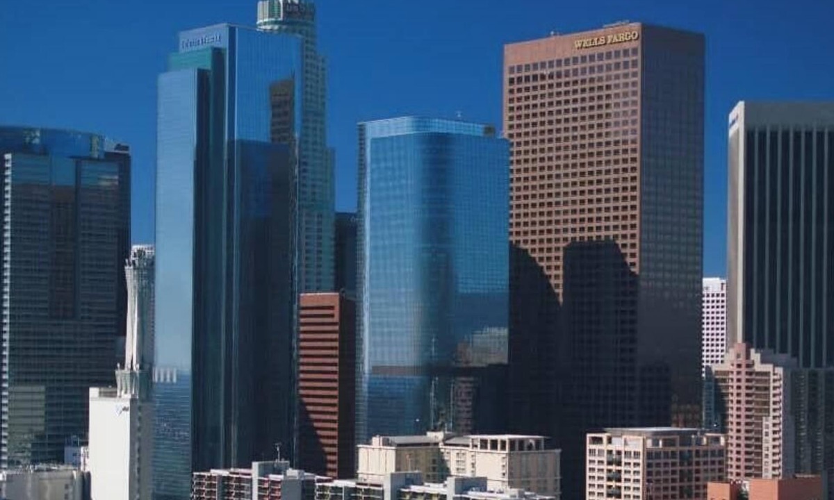 Little Tokyo Apartment | Central 2BR Getaway Balcony & Rooftop Pool Access