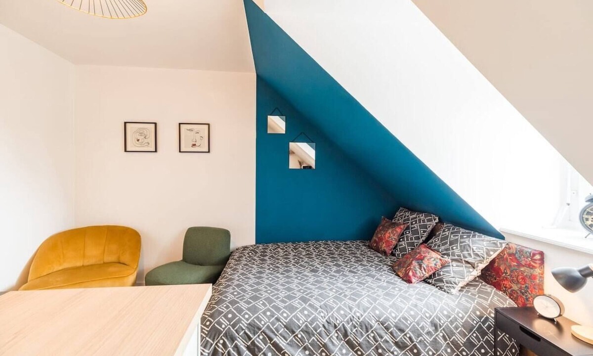 Guingamp Apartment | Central and charming studio, Guingamp center