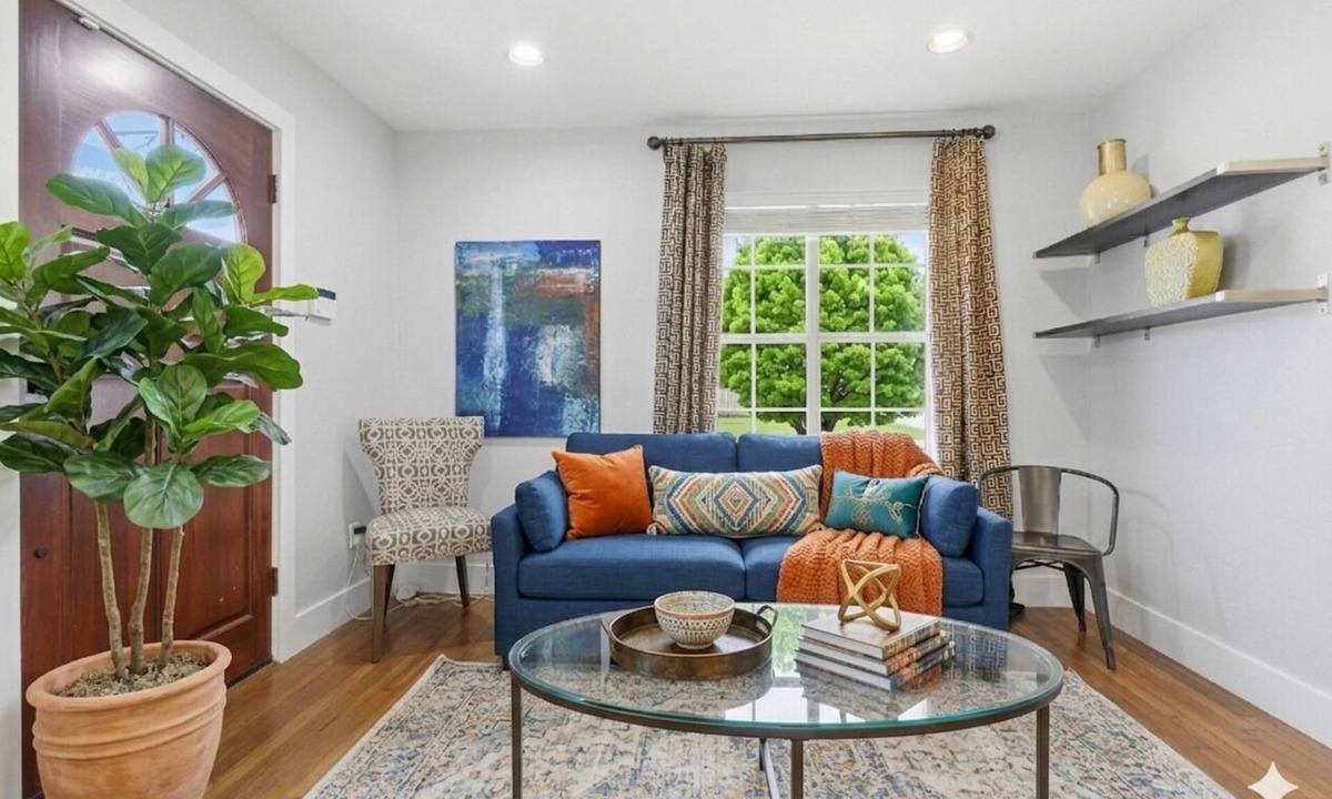 Brentwood House | Central Austin Family Home ❤️ Southern Charm Walk to Coffee & Green Spaces
