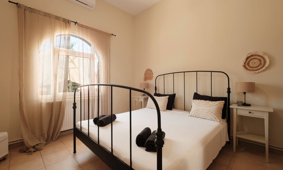 Ipsos Apartment | Central Boho Apartment by Konnect, Ipsos