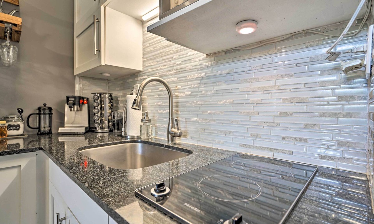 Bonita Springs Apartment | Central Bonita Springs Gem on Quiet Property!