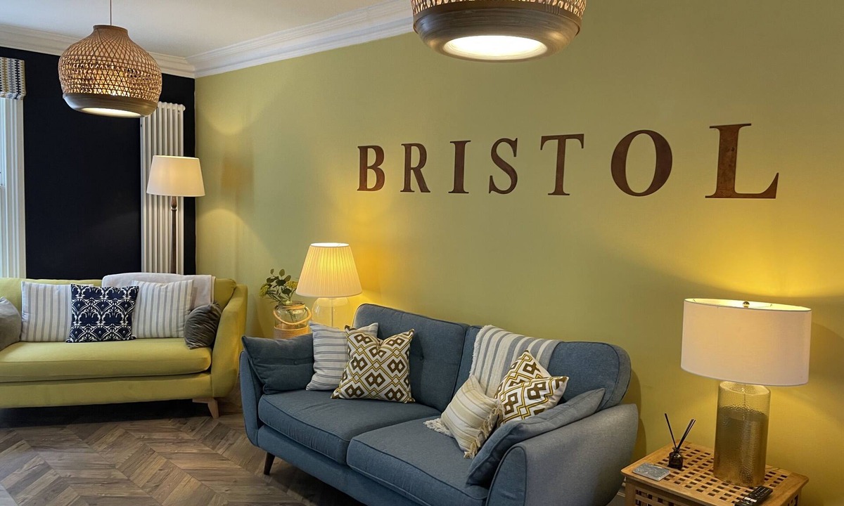 Clifton House | Central Bristol Townhouse with Harbour Views