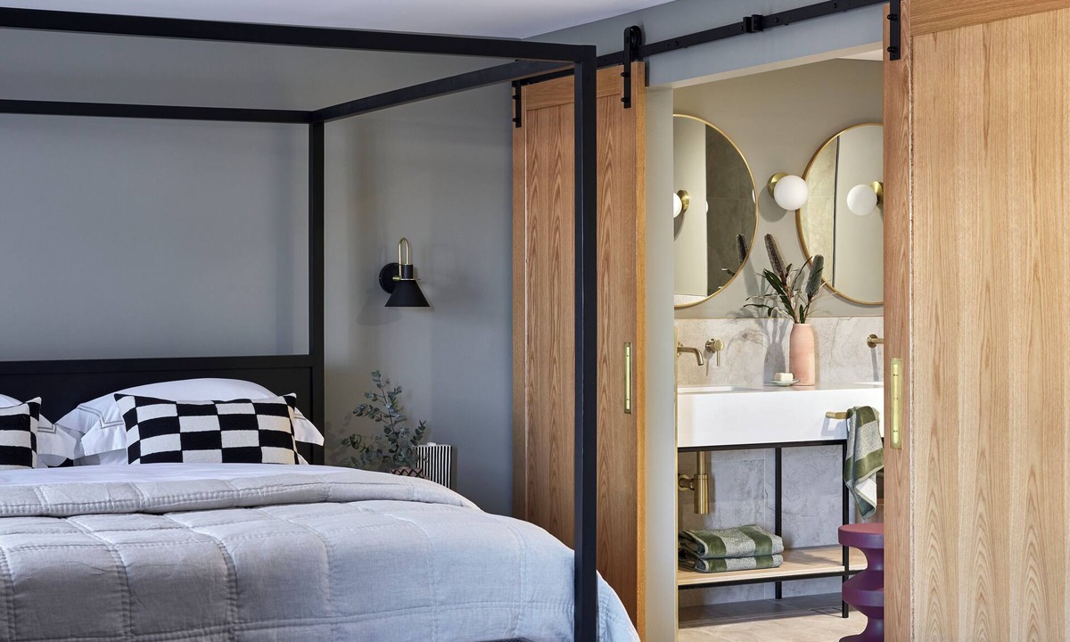 Orange Hotel | Central Caleula Motor Lodge