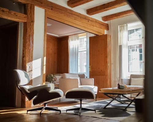 Niederdorf Apartment | Central Chalet Rooftop Maisonette in Old Town