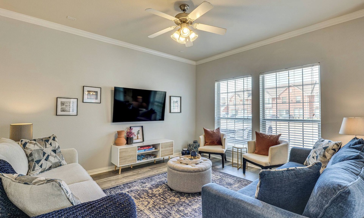 College Station House | Central College Station Townhome w/Community Pool