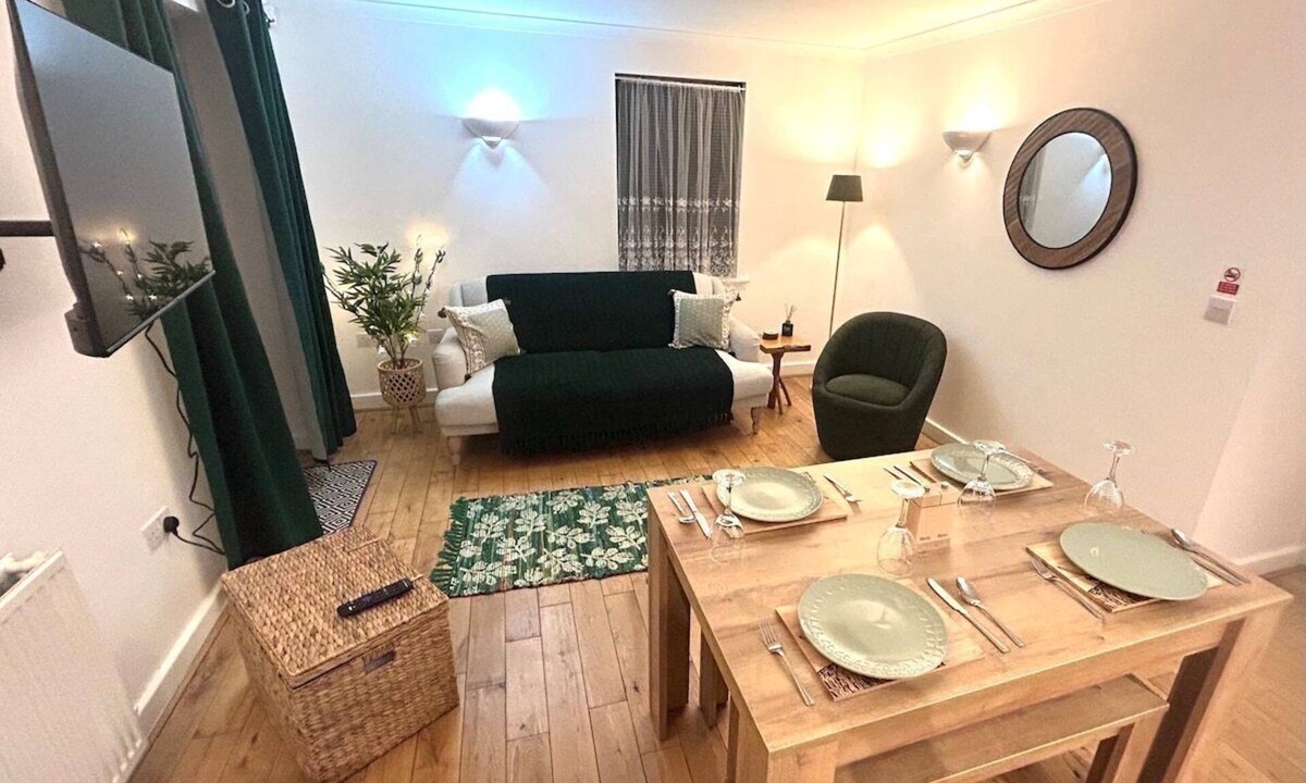 Maidenhead Apartment | Central | Contractors | Parking