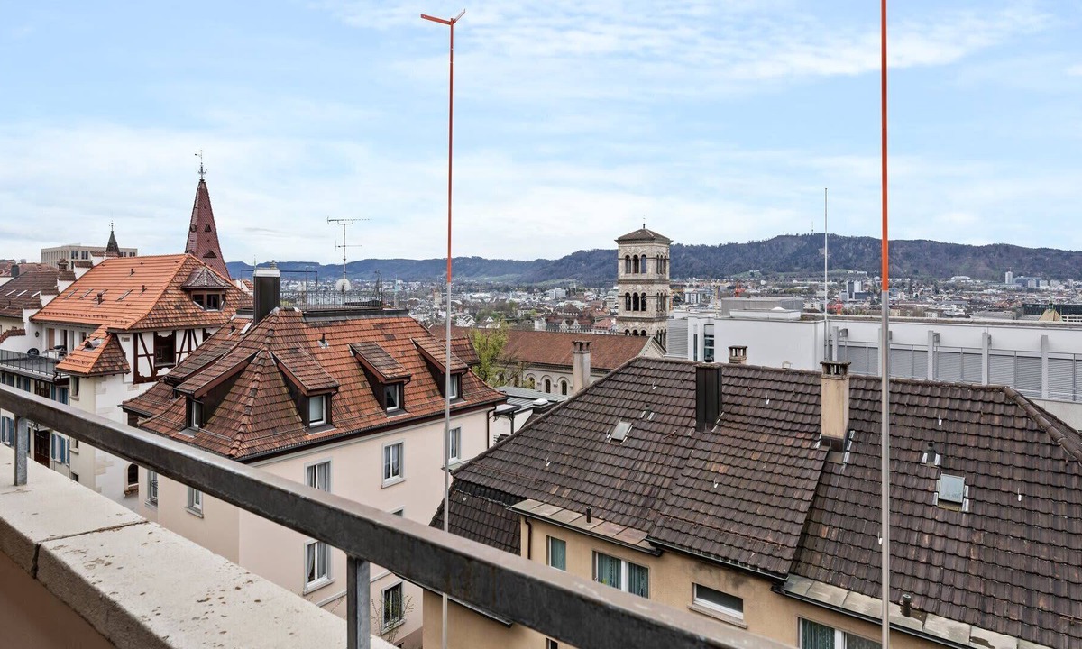 Oberstrass Apartment | Central & cozy flat overlooking the city